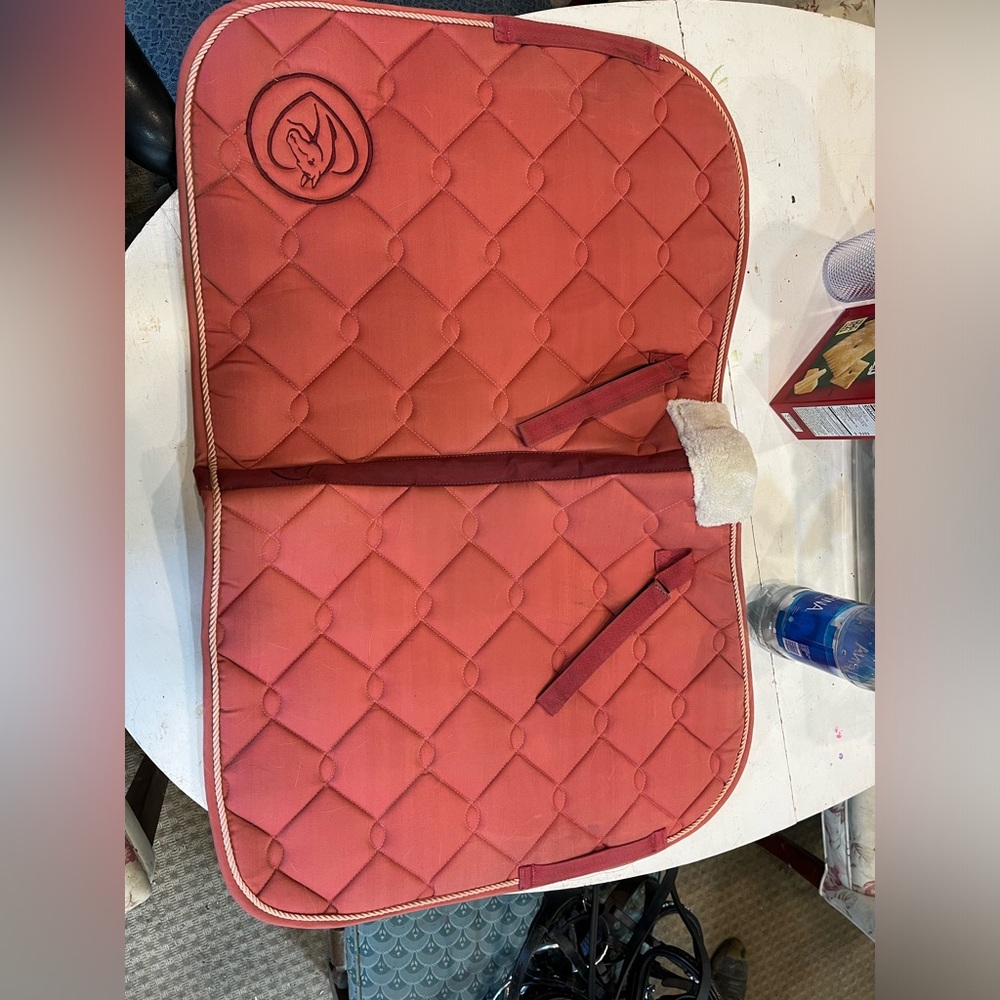 Hkm saddle pad